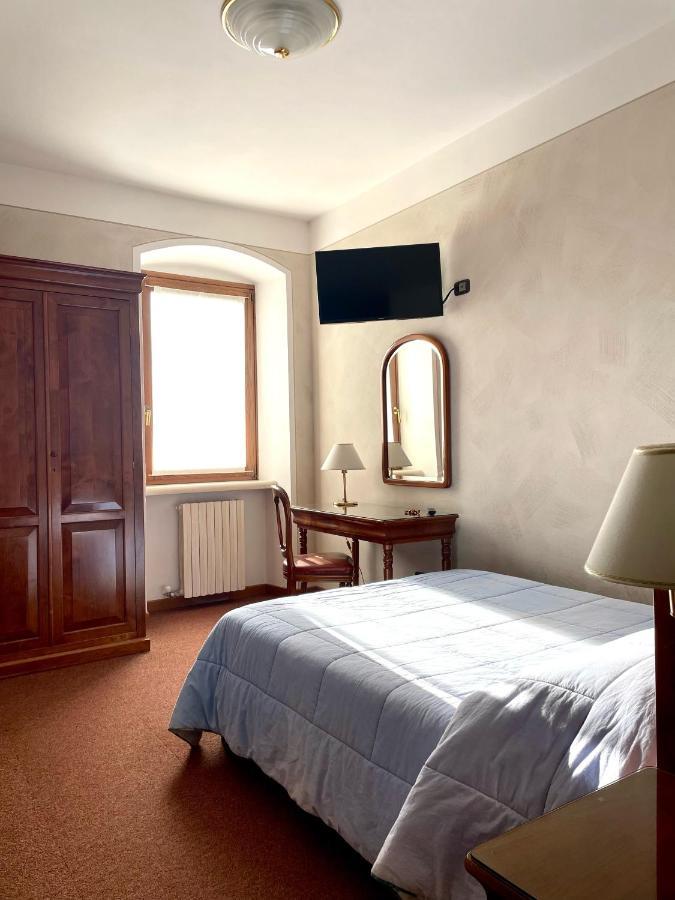 קסטלנואובו דל גארדה Albergo La Meridiana מראה חיצוני תמונה