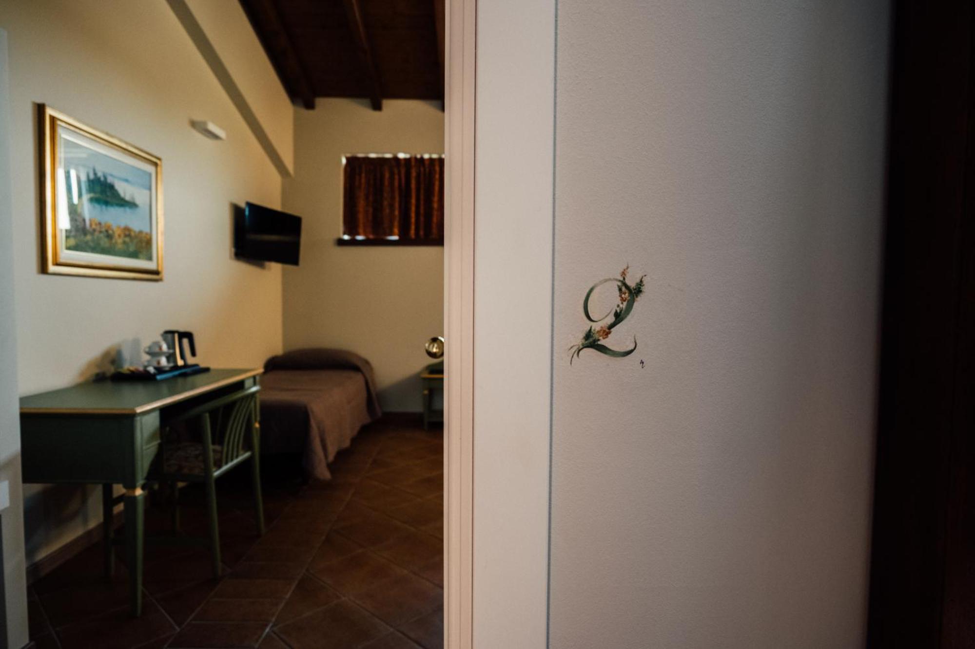 קסטלנואובו דל גארדה Albergo La Meridiana מראה חיצוני תמונה